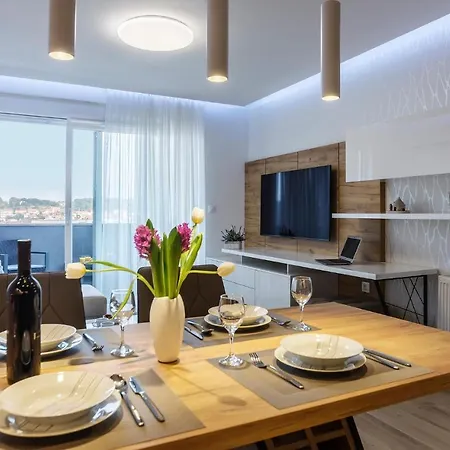 Cozy In With Wifi Apartment Pula