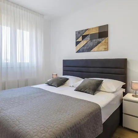 Appartement Cozy In With Wifi Pula