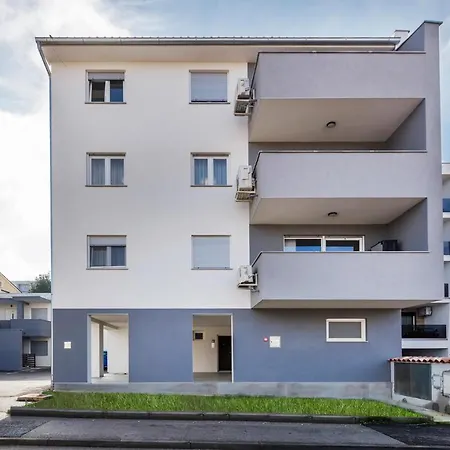 2 Bedroom Amazing In Pula