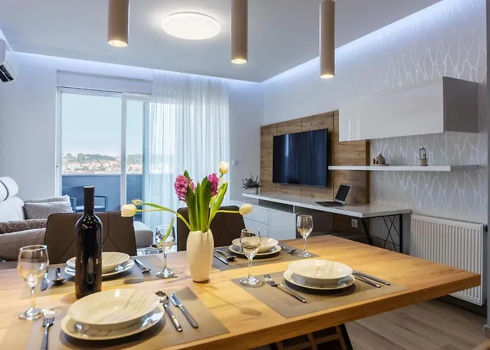 Cozy In With Wifi Lägenhet Pula